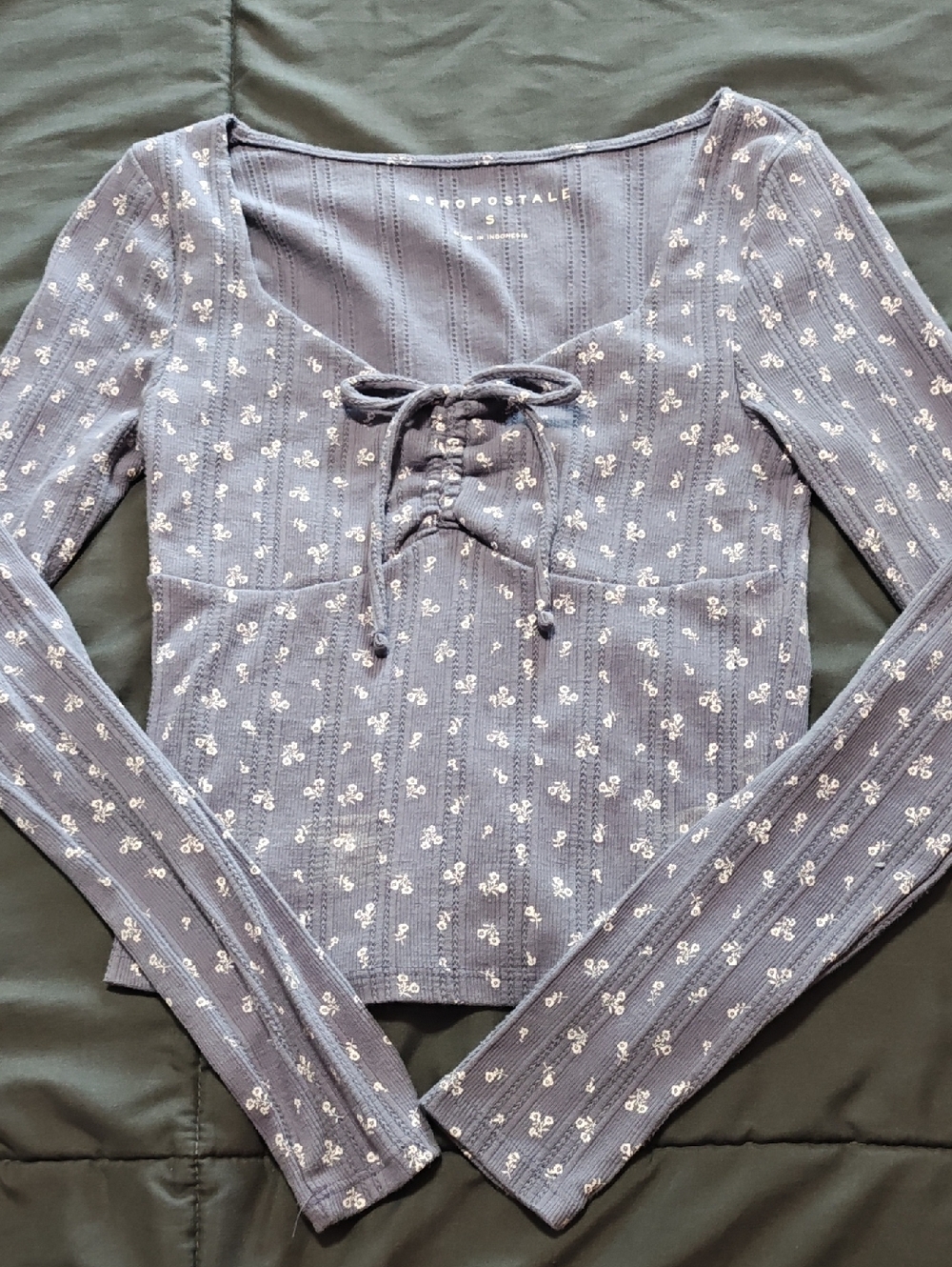 Aeropostale Navy Blue Ribbed Knit Top